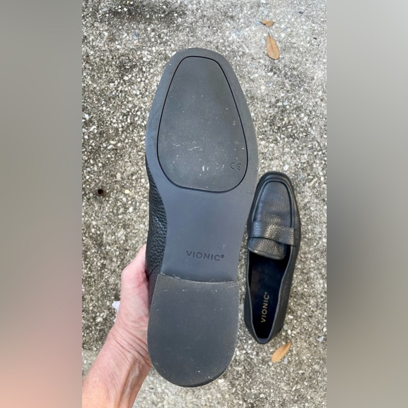 *EUC* Vionic Sellah Loafers - Womens Size 10 - Black Pebbled Leather Flats/Shoes - Picture 6 of 8